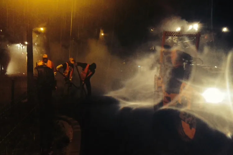 A plouat de a RUPT la Cluj, dar firma KIAT turna asfalt în Mănăștur - FOTO