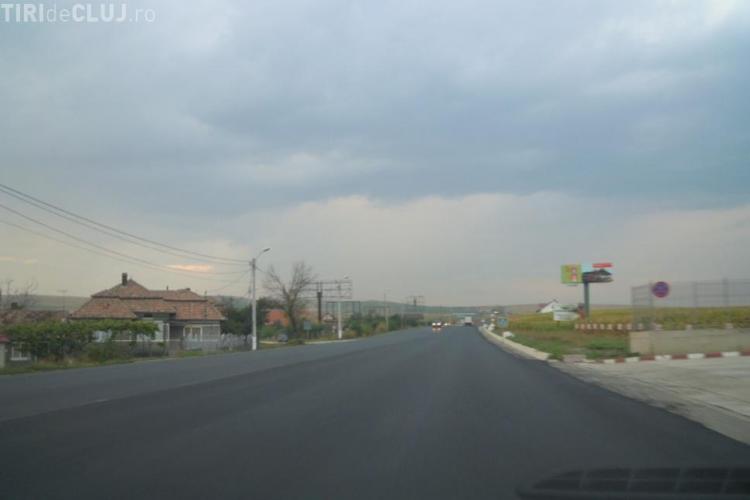 Drumul Cluj-Turda, asfaltat după ce au fost trasate marcaje noi. Bani aruncați pe geam, crede un șofer clujean - FOTO