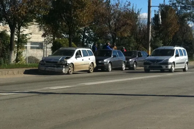 Accident în lanț pe Traian Vuia, lângă Aeroportul Internațional Cluj - FOTO