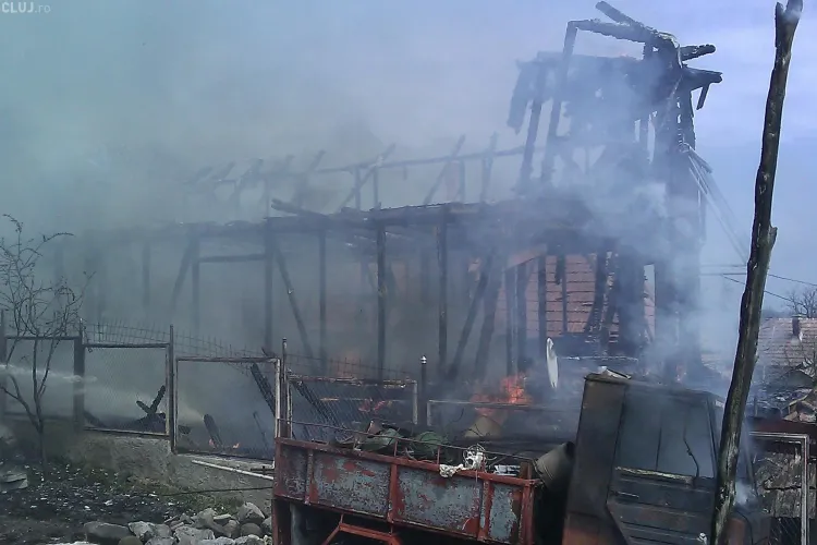 Un clujean i-a dat foc casei fostei iubite, supărat pe o sentință judecătorească