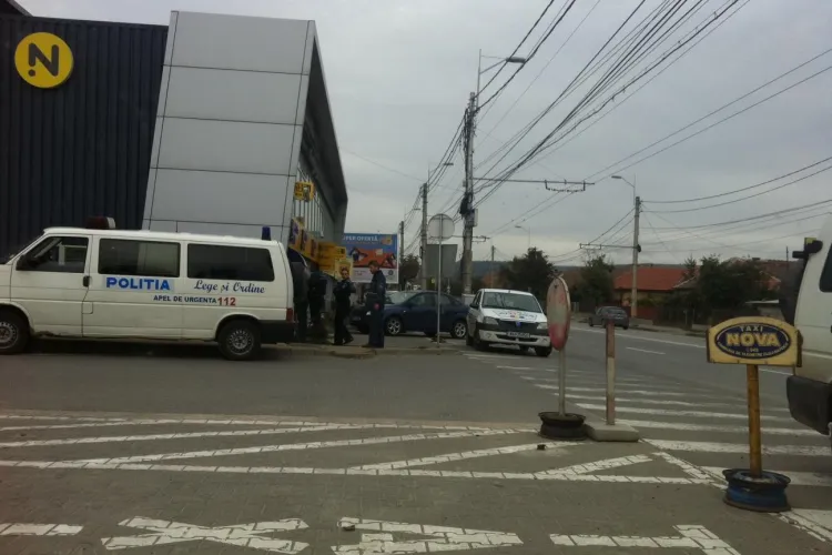 Bancomatul Piraeus Bank de la Ambient, SPART de hoți - FOTO EXCLUSIV