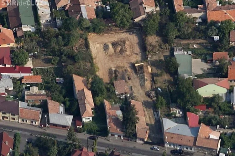 Trei blocuri de 7 de etaje apar în Gruia, pe locul unei singure case. Prefectul: Suntem ca în desene animate