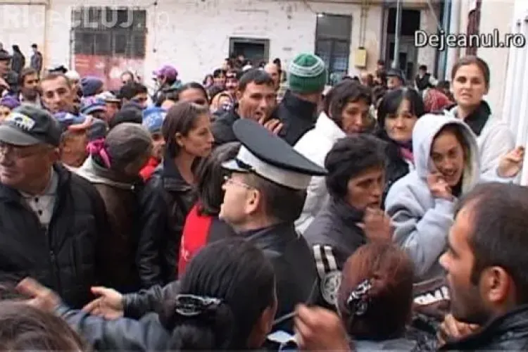 Bătaie la Dej pe ajutoarele alimentare FOTO
