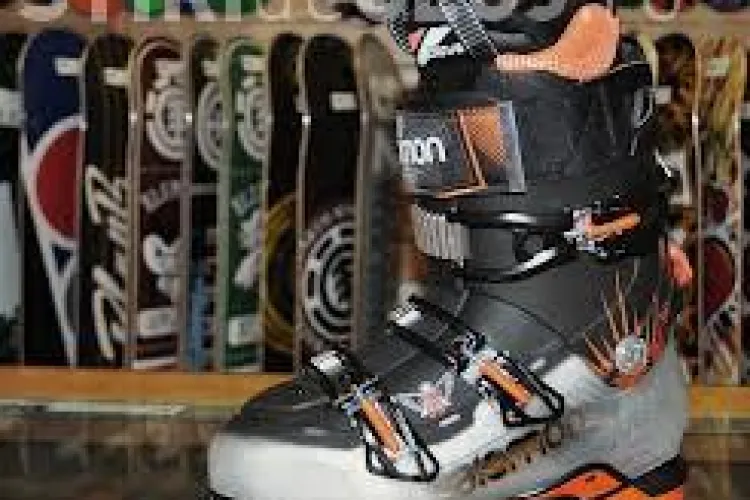 La Cluj se vor produce şoşoni de schi pentru Salomon. Angajații sunt foștii muncitori de la Mechel Câmpia Turzii