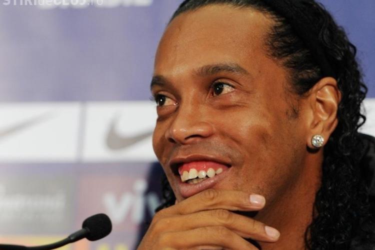 Ronaldinho și-a pus dinți noi. A plătit 45.000 de euro. Cum arată acum? - VIDEO