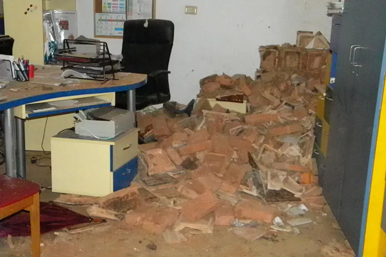 Explozie în Cluj, pe 21 Decembrie 1989. Cabinetul medicului de familie Emiliana Costiug a explodat - FOTO EXCLUSIV