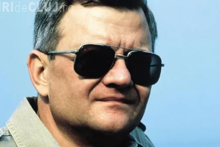 Scriitorul Tom Clancy a murit la vârsta de 66 de ani