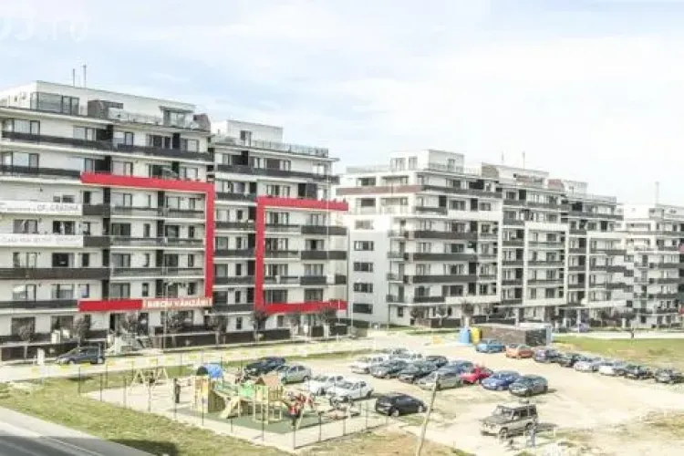 În cartierul Bună Ziua a fost amenajat, probabil, cel mai mic loc de joacă din Cluj - FOTO