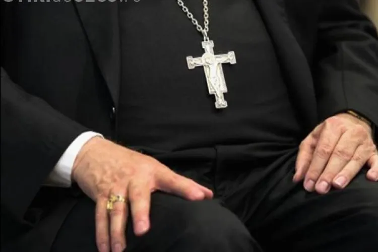 Preotul din Florești, Ciprian-Titus Rus, dat afară din biserică pentru ”relații nepotrivite”