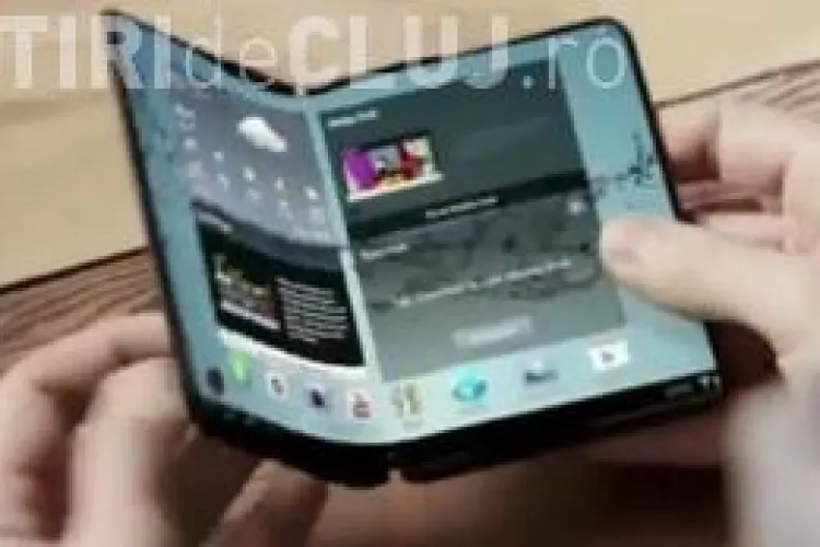 Cum arată telefonul viitorului, cu ecran pliabil - VIDEO