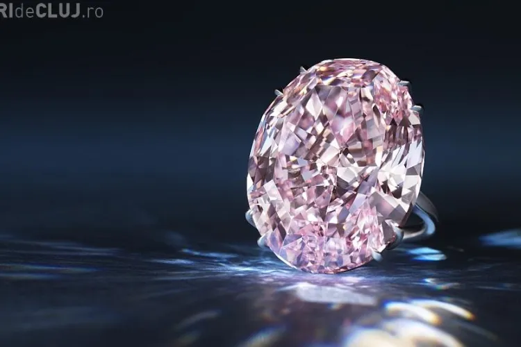 Record Triplu: Diamantul ”The Pink Star” a fost vândut cu 83 de milioane de dolari