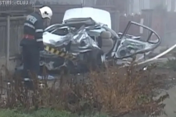 Accident la Fundatura, com. Iclod! Două persoane au fost proiectate prin parbriz. Un tânăr a murit pe loc - VIDEO