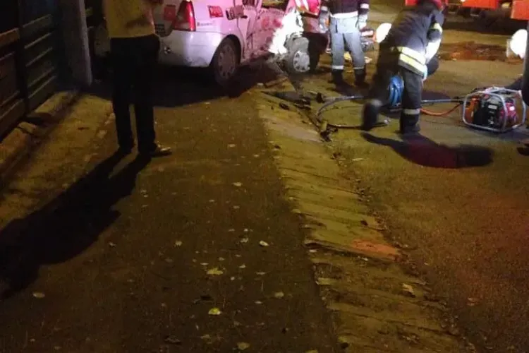 Accident Între Lacuri! Taximetru făcut praf și 5 oameni au fost răniți - FOTO