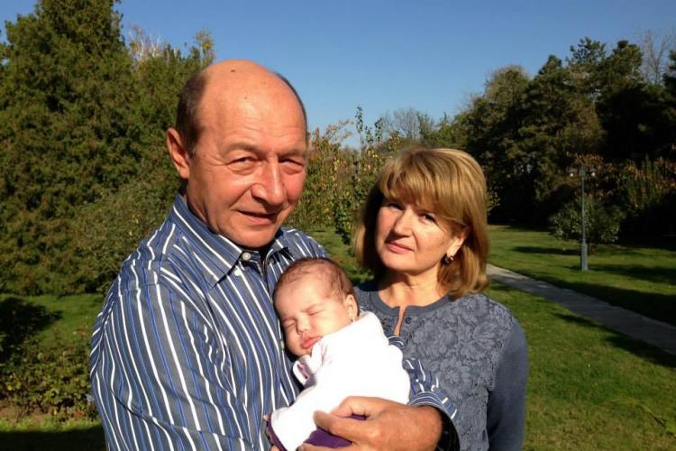 Imagini cu Traian Băsescu la împlinirea a 62 de ani, postate pe Facebook - FOTO
