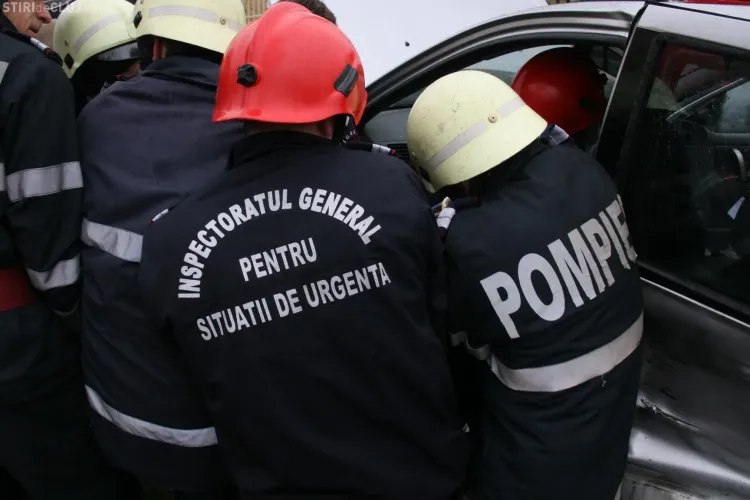 Accident în Gilău la OMV. Trei persoane sunt rănite