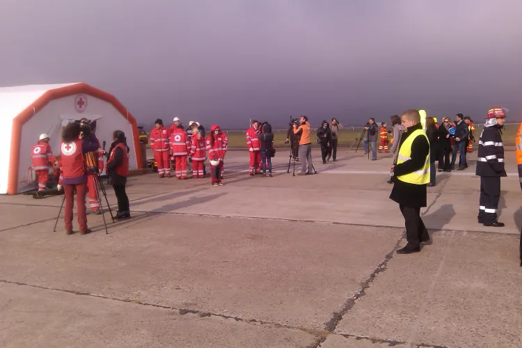 Exercițiu SPECTACULOS la Aeroportul Cluj! S-a simulat un accident aviatic - FOTO
