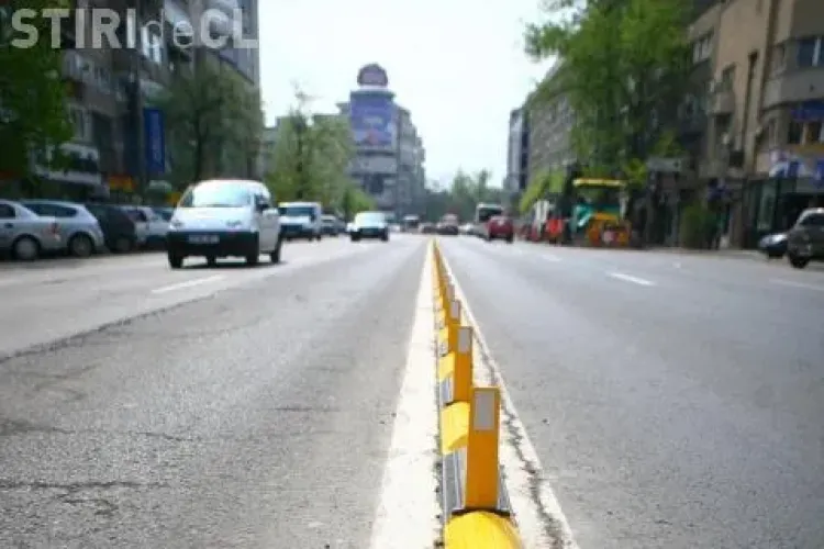 Primăria montează separatori de trafic pe strada Horea, în zona parcării Ambulanței