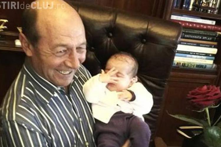 Traian Băsescu a împlinit 62 de ani și își serbează ziua alături de familie