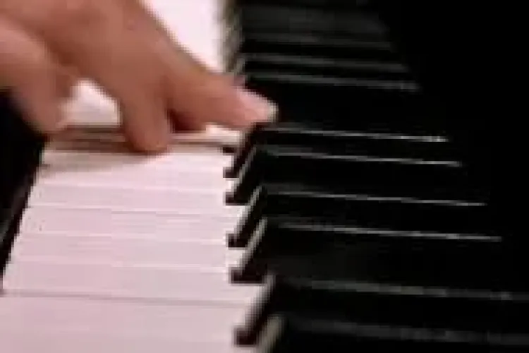 REVOLTĂTOR! Pianist olimpic, somat de FISC să plătească 13 lei impozit pentru câștigul de la primul concert