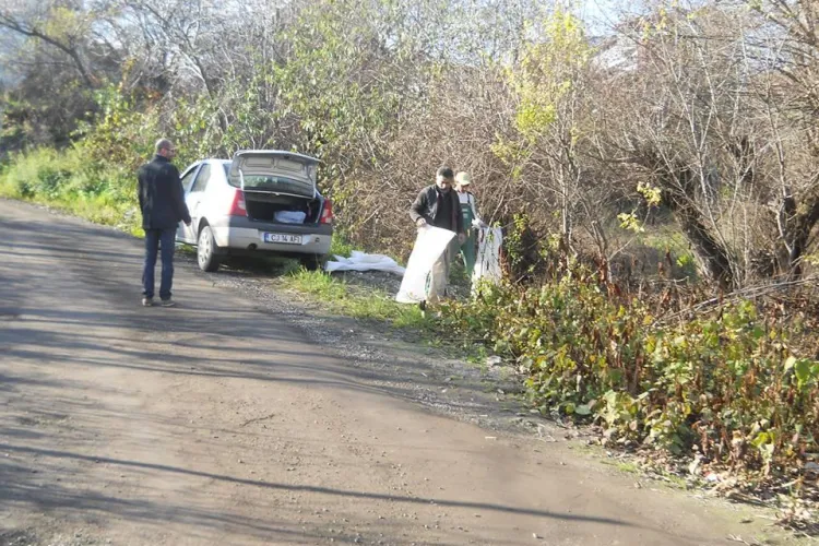 Doi clujeni, prinși când aruncau moloz pe marginea drumului! Un trecător i-a luat la rost. Răspunsul e demn de un BANC