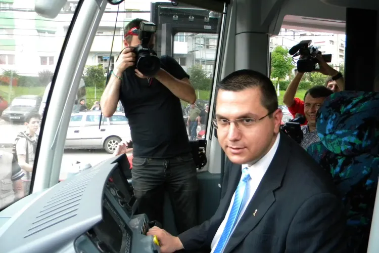 Moisin către Uioreanu în scandalul RATUC: Încetați cu minciunile! Nu mai fiți agentul comercial al firmelor de transport privat!