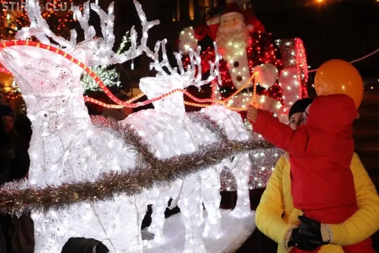 Moș Nicolae și concert Smiley, azi în Piața Unirii. Copii au acces GRATIS pe patinoar