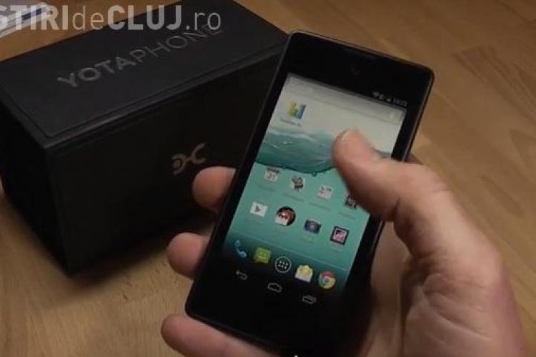 Primul smartphone rusesc are două ecrane - VIDEO