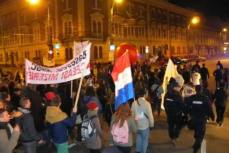 Câți oameni au protestat duminică, la Cluj, împotriva Roşia Montană