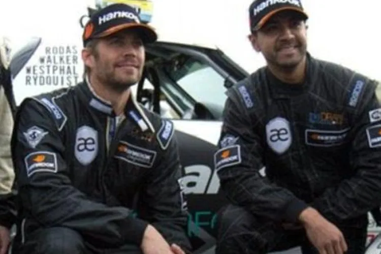 Teorie nouă în cazul morții actorului Paul Walker. Ar fi făcut cascadorii - FOTO