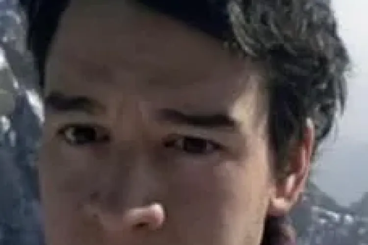 Povestea emoționantă a unui tânăr îndrăgostit. A pornit o campanie pe Facebook pentru a o găsi pe fata visurilor sale