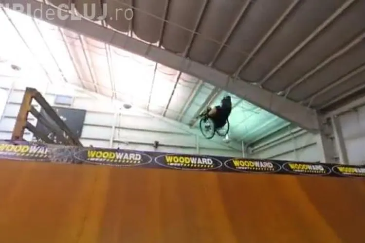 CLIPUL ZILEI: Sporturi extreme în scaunul cu rotile. Clipul care a emoționat internetul VIDEO