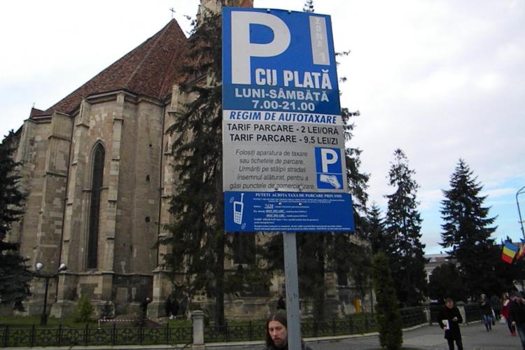 Parcare cu SMS la Cluj-Napoca: Emil Boc a exemplificat cum funcționează sistemul - VIDEO