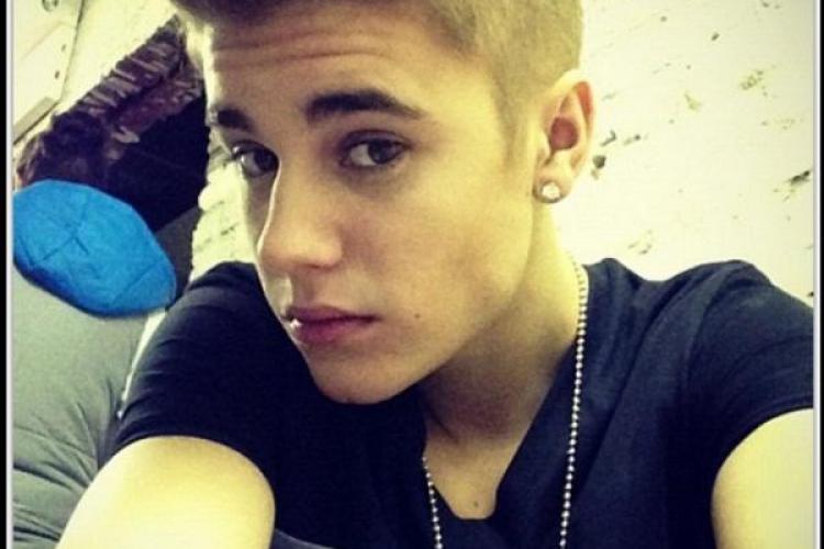 O adolescentă din România este sosia lui Justin Bieber. Vezi cum arată FOTO
