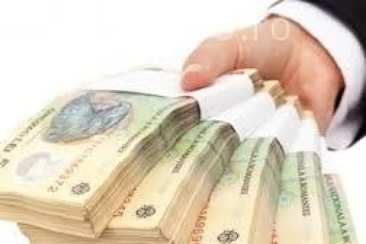 O mică avere, furată dintr-un autoturism parcat pe 21 decembrie 1989