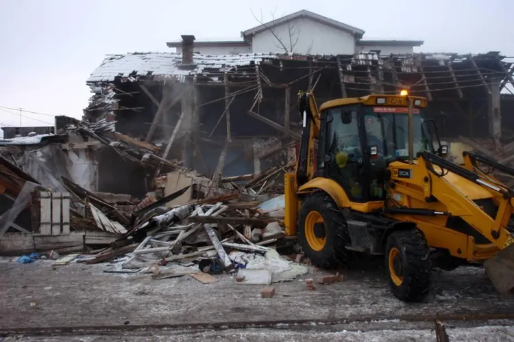 Romii mutați forțat la Pata Rât trebuie să primească despăgubiri de câte 2.000 de euro fiecare