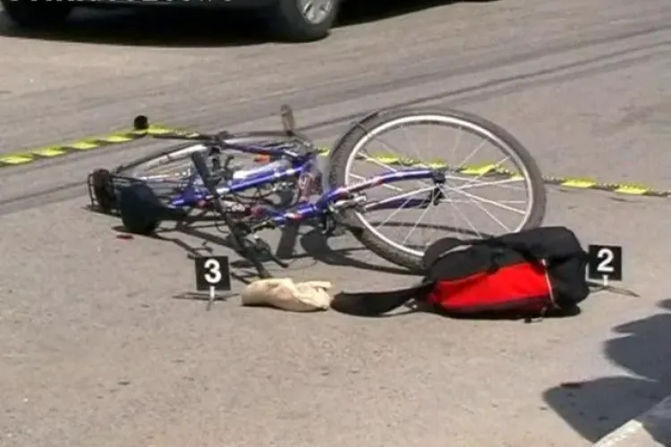 Biciclist accidentat la Dej, la intersecţia străzilor Petofi Şandor cu Piaţa Bobâlna