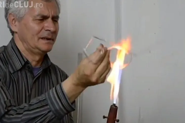 Mai mulți turdeni, trecuți de prima tinerețe, au pus pe roate afaceri de succes. Mircea Sin, artistul sticlar care face minuni - VIDEO