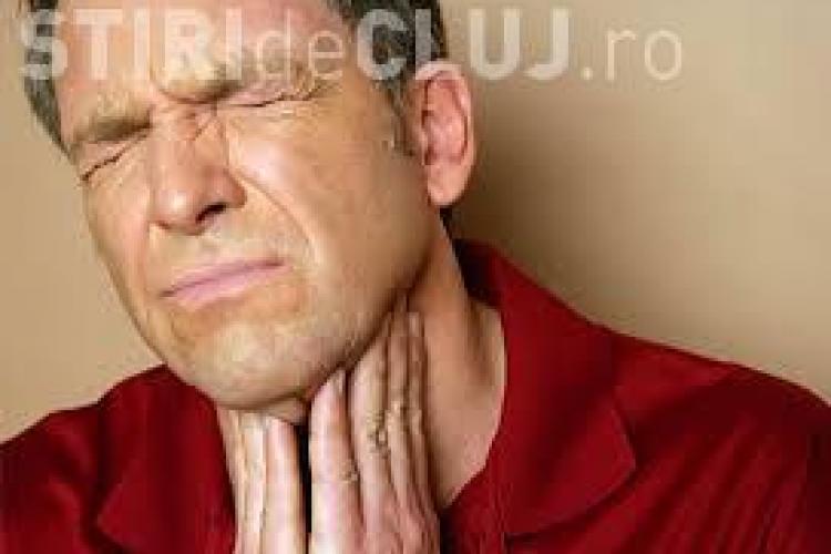 Care sunt cele mai eficiente metode de calmare a durerii în gât? Vezi ce spun experții