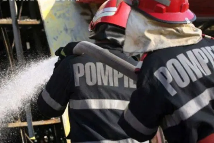 Mort în noaptea de Crăciun la Cluj! Un bărbat a luat foc în rulota sa