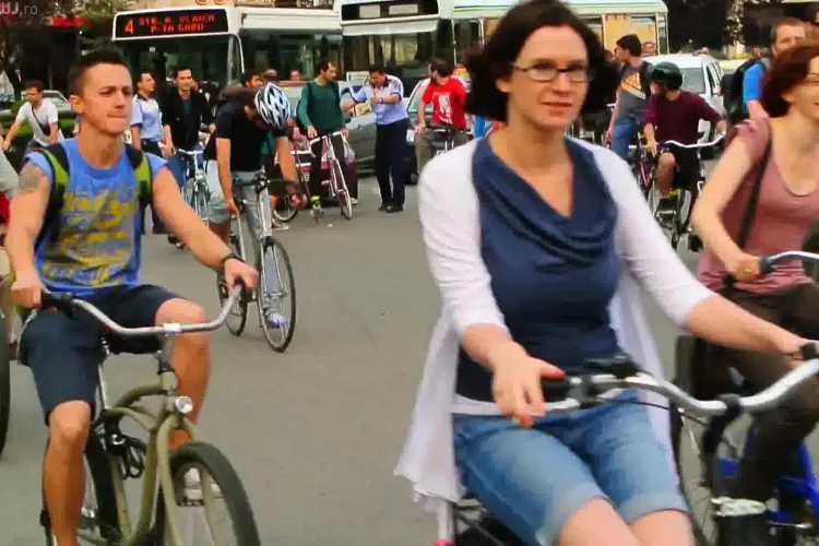 Bicicliștii din Cluj cer ”descurajarea utilizarii autoturismelor și extinderea zonelor pietonale”. Citește APELUL lor complet