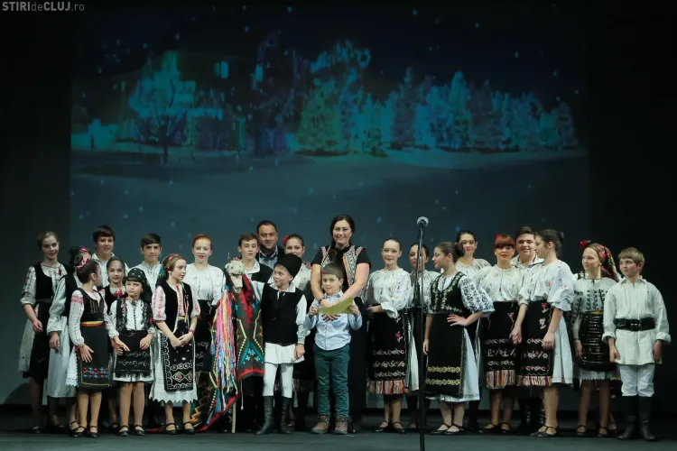 Deputatul Elena Uioreanu, colindată de copii la Casa de Cultura din Huedin și la Teatrul Municipal Turda