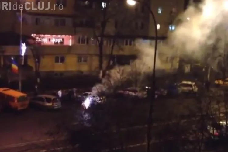 REVELION în Mănăștur! Pe Calea Mănăștur clujenii au aprins artificii la fiecare bloc - VIDEO