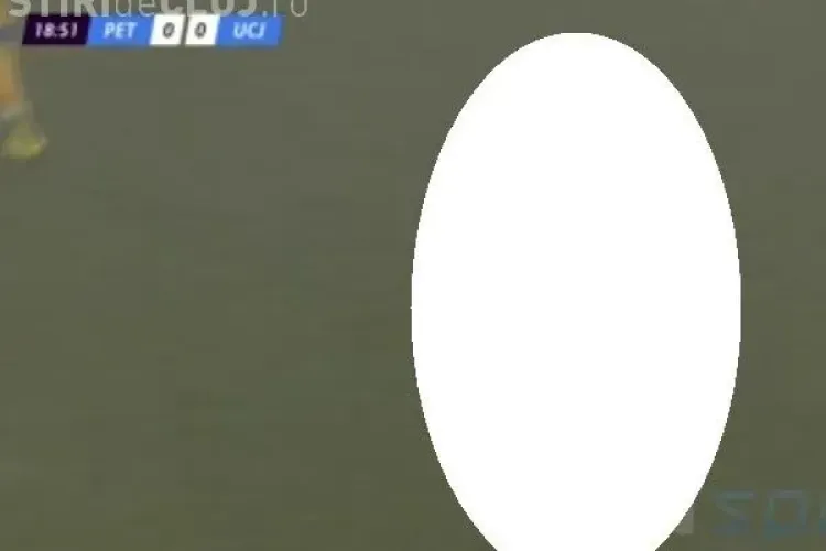 Gafă vestimentară în meciul ”U” Cluj-Petrolul Ploiești. Calcan a fost trimis pe teren în tricoul greșit FOTO