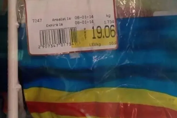 Alte produse expirate la același supermarket Carrefour din Polus Center - FOTO