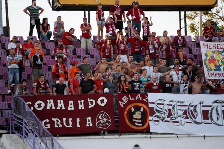 Fanii CFR-ului au mers azi in Gruia si i-au luat la rost pe jucatori: "Ce-i jocul asta? O sa ne bata si U Cluj"