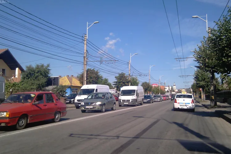 Coloana de masini pe cativa kilometri pe Traian Vuia, in urma accidentului de la Aeroportul International Cluj - VIDEO si FOTO 