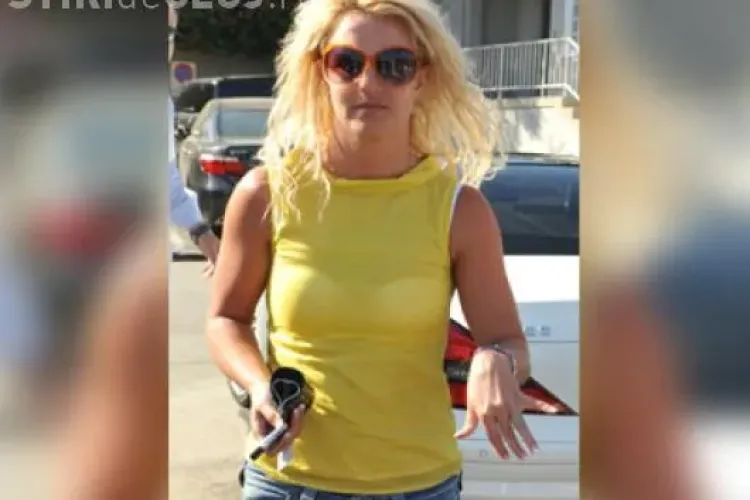 Britney Spears, certata cu apa. Iubitul ameninta ca o paraseste daca nu se spala