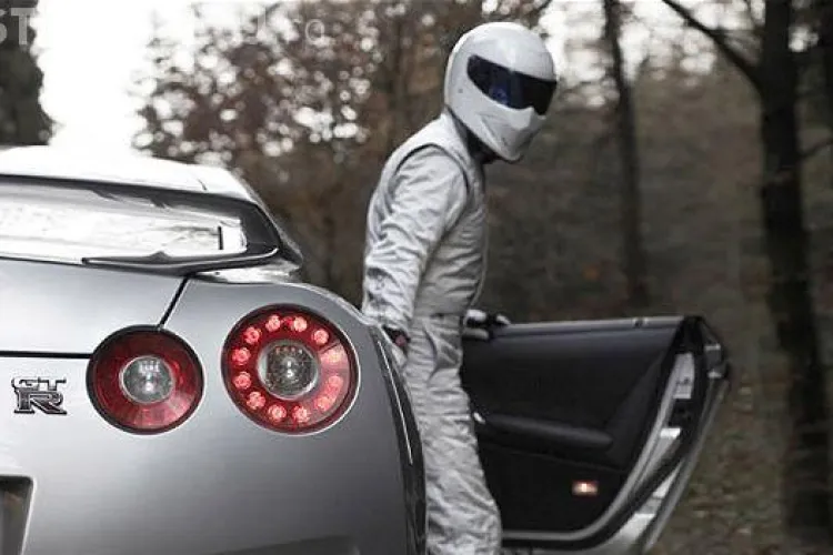 The Stig isi poate dezvalui identitatea in autobiografia sa. Decizia apartie instantei britanice!