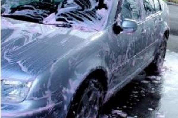 Sapte spalatorii auto din Cluj, inchise de inspectorii de la Protectia Consumatorilor