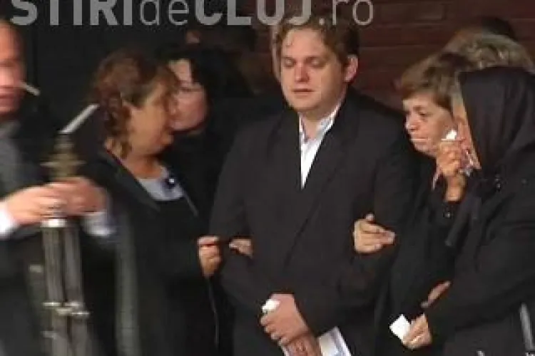 Bebelusul mort in accidentul provocat de Calin Platon a fost inmormantat: Mama astazi implineste 32 de ani."Uitati ce cadou i-a dat domnul Platon"